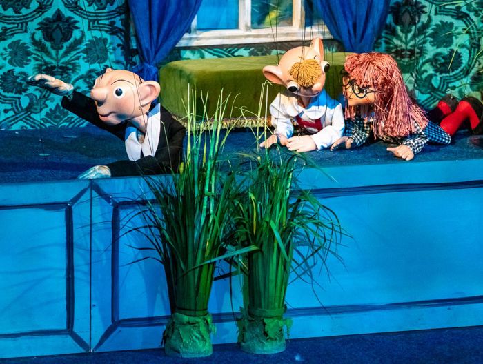 Spejbl, Hurvínek, Mánička