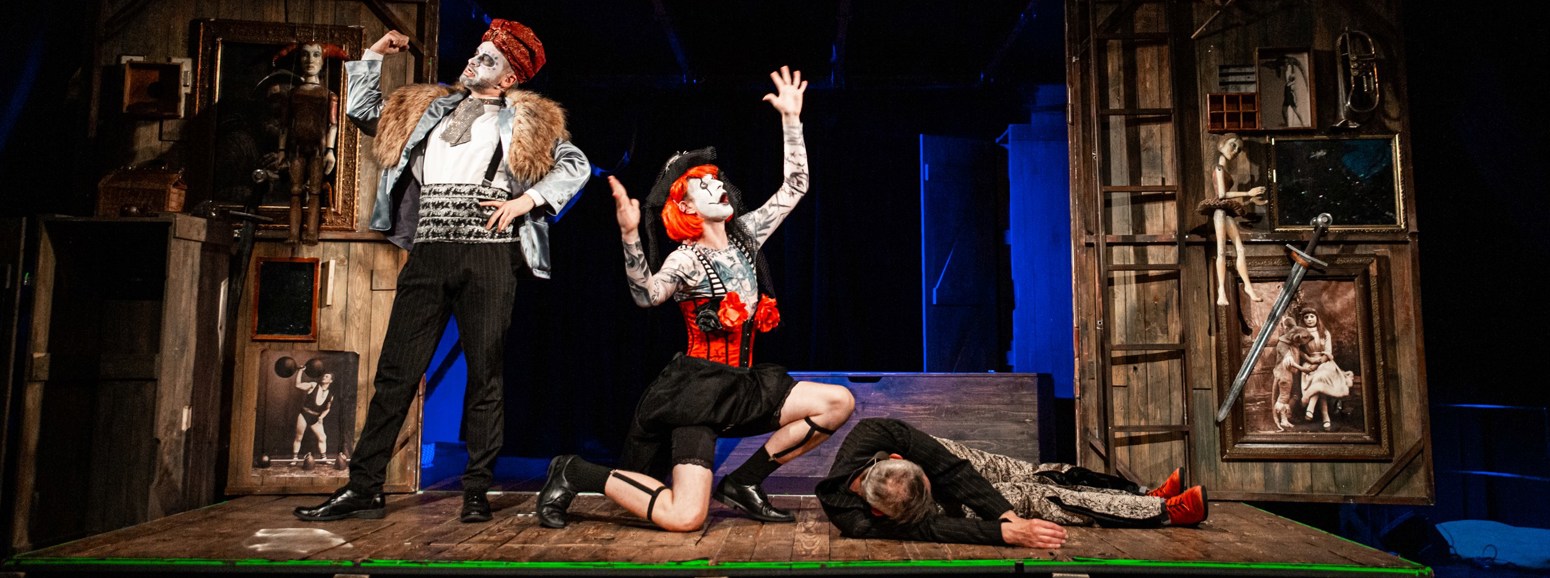 Hamlet on the Road